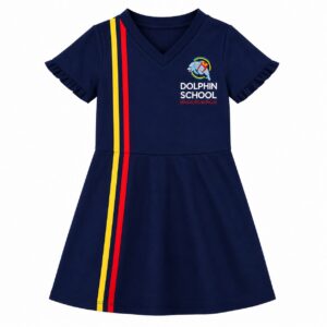Vestido shorts azul marinho com listras vermelha e amarela do Dolphin School, uniforme escolar feminino com logo bordado - Referência Uniformes